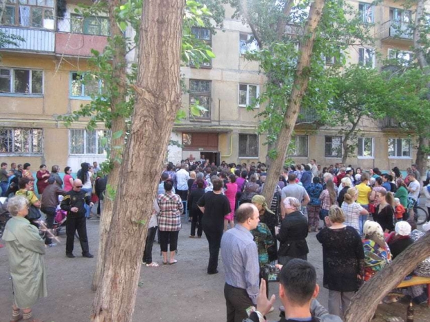 Десятки казахстанцев пришли проститься с Викторией Ганей