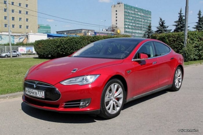 Tesla откроет первую в мире станцию замены аккумуляторов