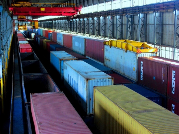 Снижение грузоперевозок с Китаем объяснили в МИД РК