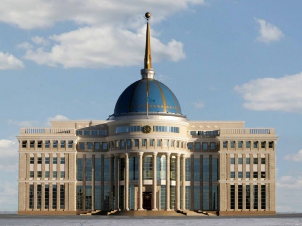 Президент посетил матч за Суперкубок Казахстана по футболу