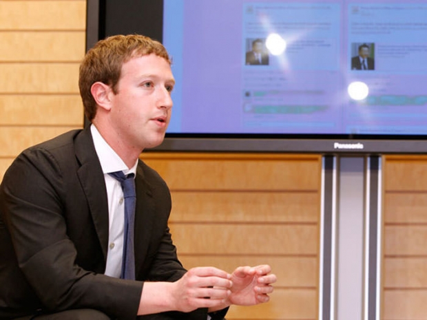 Пользователи Facebook допросили Марка Цукерберга