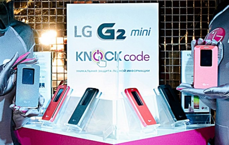 LG представила первый компактный смартфон G2 mini