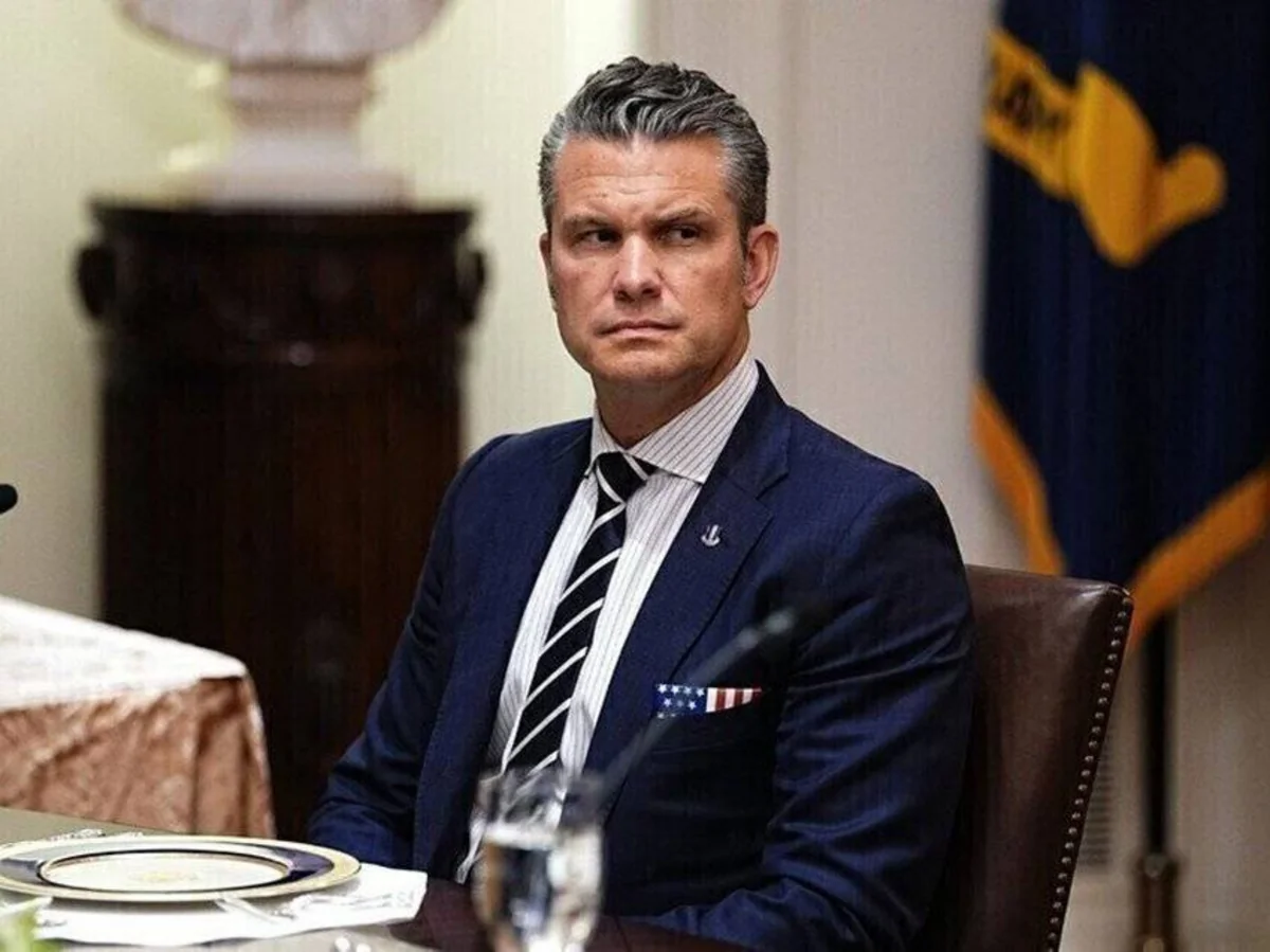 Хегсет призвал военных в Иране сделать "мудрый выбор"