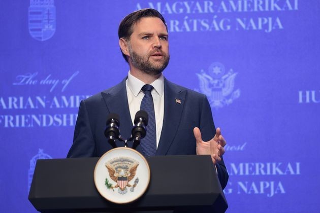 Вэнс: США настроены на переговоры с Ираном