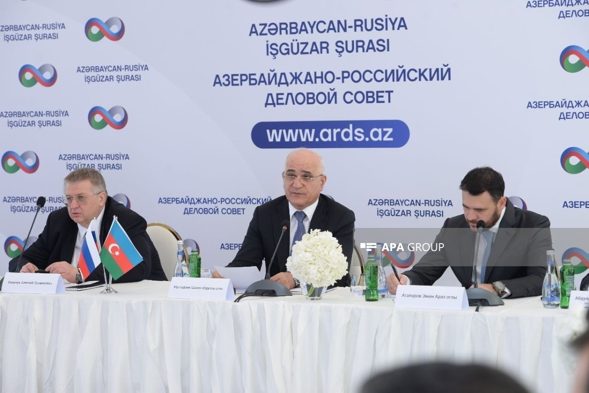 В Баку начало работу заседание азербайджано-российского делового совета
