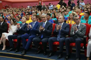 Президент поблагодарил активных волонтеров Казахстана