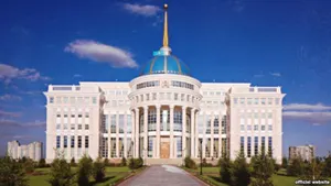 Президент РК поздравил Наваза Шарифа