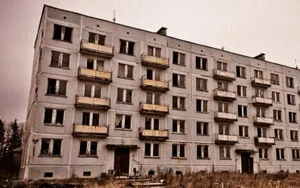 Жителей Шахтинска массово выселяют из когда-то брошенных квартир