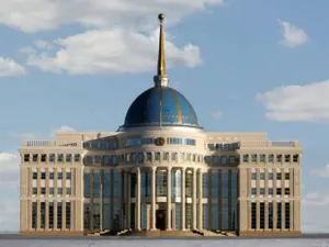 Назарбаев: стартовал новый этап развития казахстанской госслужбы