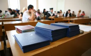Студентов старше 30 лет раскритиковали в МОН