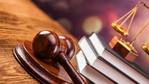 1,6 миллиона штрафа за взятку в 47 тысяч назначил суд чиновнику в Жамбылской области