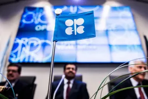 Решение о значительном сокращении добычи нефти поддержали страны ОПЕК+