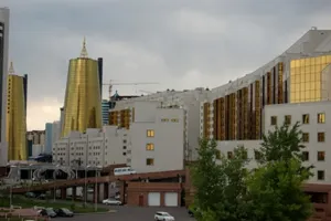 Сколько зарабатывают на парковке у Дома министерств в Астане