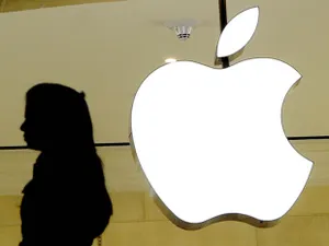 Apple постепенно снижает цены на iPhone 5s и 5c