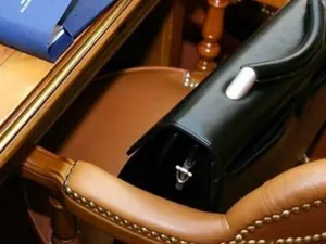 В АЗК было допущено 10 кандидатов на адмдолжности корпуса «Б»
