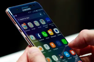 Раскрыта разработка мошенников, ворующая данные кредиток пользователей Samsung